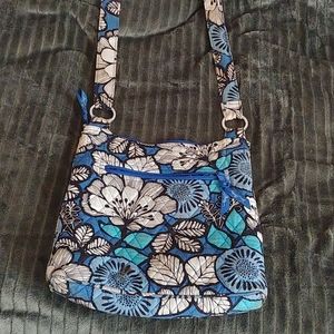 Blue Vera Bradley cross body purse!!!!